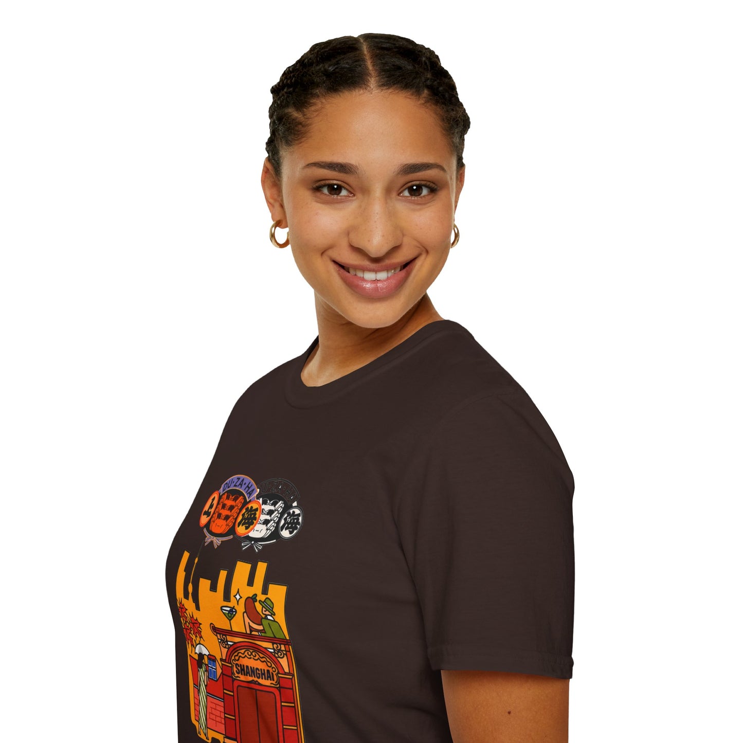 Shanghai Cityscape T-Shirt — Retro Skyline, Lanterns & Nightlife Graphic