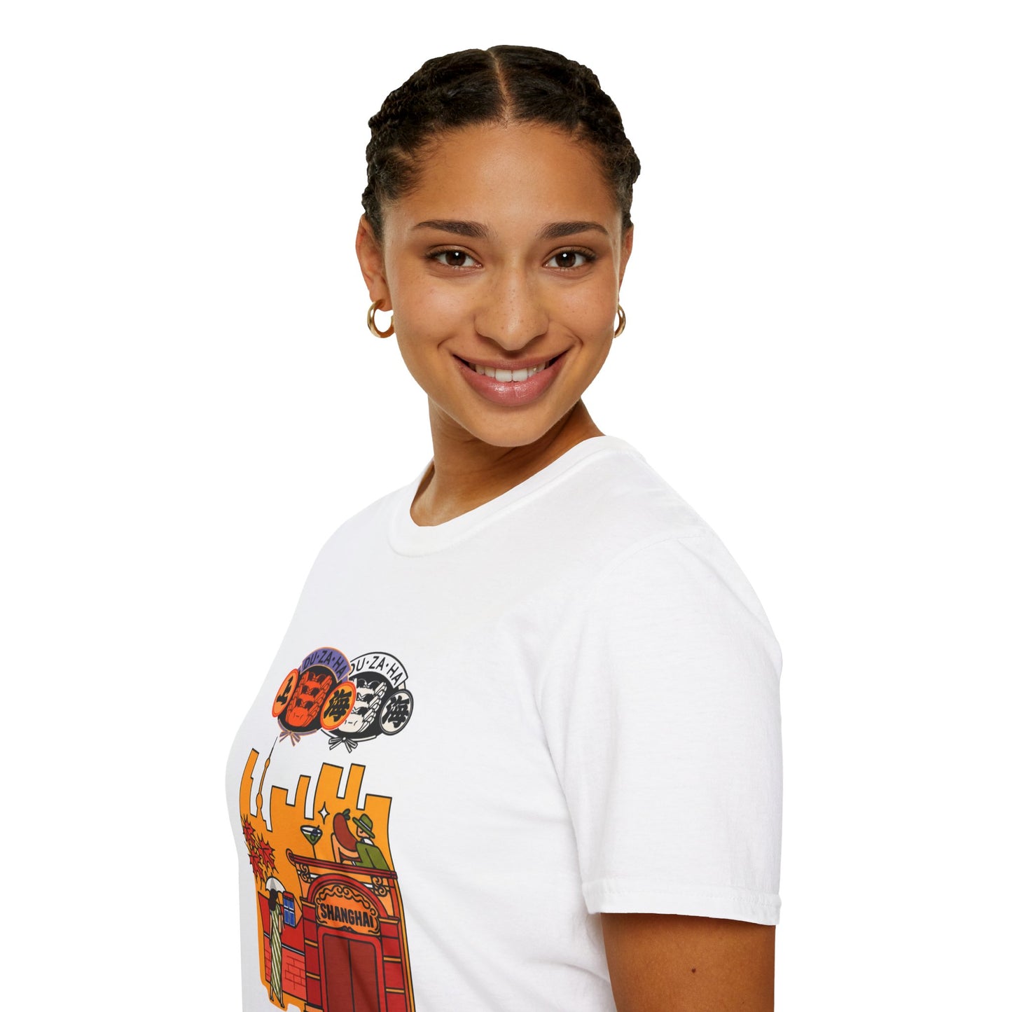 Shanghai Cityscape T-Shirt — Retro Skyline, Lanterns & Nightlife Graphic